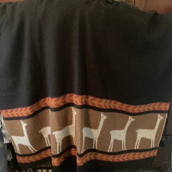 Soft Faux-Alpaca Acrylic Sweater Cape Poncho Wrap Brown/Black One Size- FRANCE - Picture 5 of 8